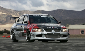 Mucho Dorifto: Joon Maeng's 2005 Mitsubishi Lancer Evolution IX